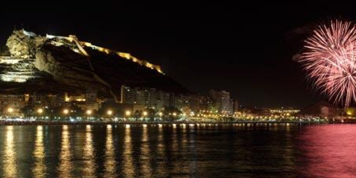 hogueras-sanjuan-alicante-t0301202.jpg_369272544